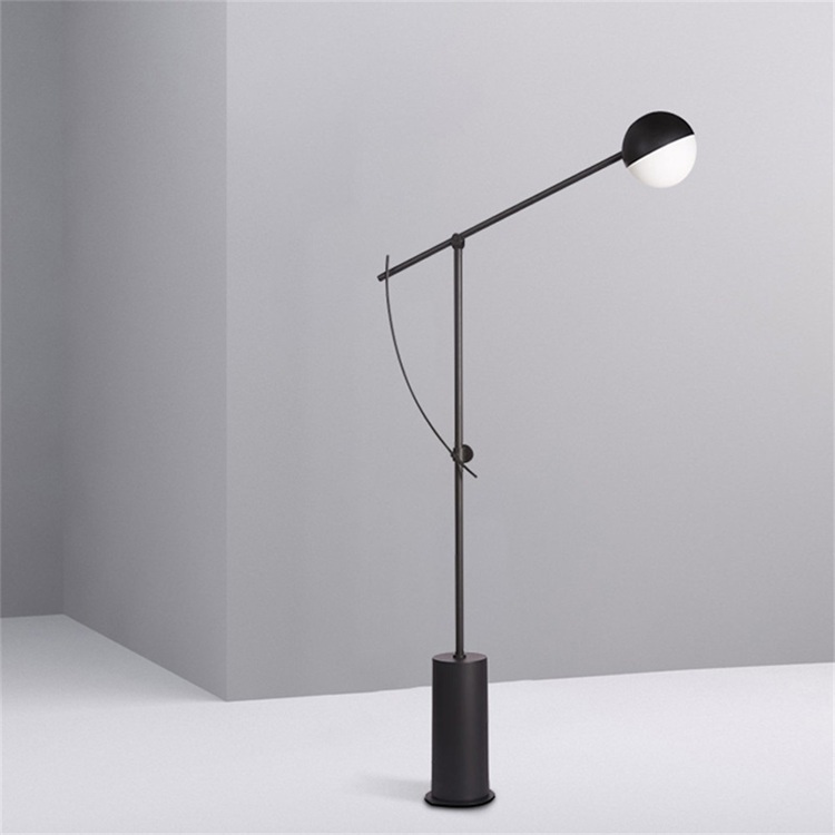 Floor Lamp Vallo